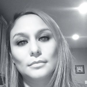 Meet your Posher, Iris